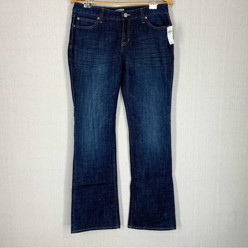GAP~NWT~Women’s Curvy Flare‎ Dark Vintage Mid Rise Jeans~Sz 8/29R - Picture 3 of 14